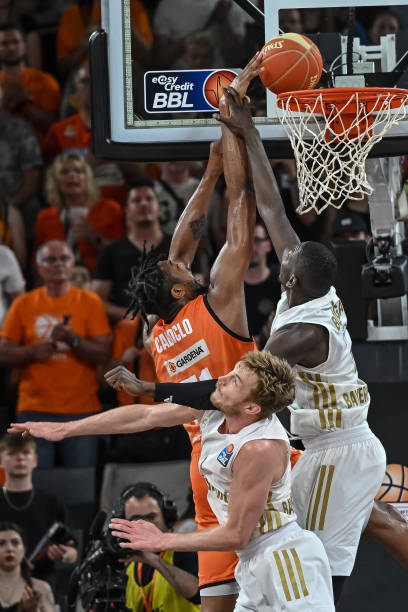 卫冕冠军风 卫冕冠军风